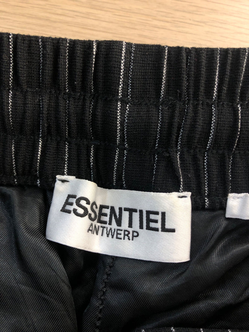 Pantalon droit Essentiel Antwerp