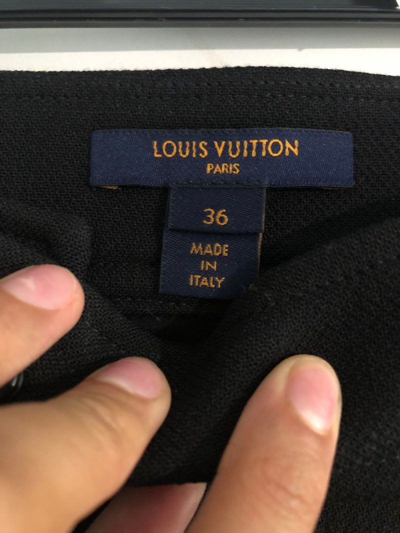 Jupe courte Louis Vuitton – OMAJ
